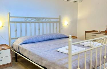 Conchiglia Family Garden Retreat - 2BR - Near the Sea - Wi-Fi - AC - BBQ - Pet Friendly - Foto 10