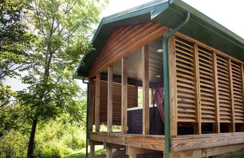 Impressive Secluded Cabin with Hot-tub in Herod, Illinois - Foto 1