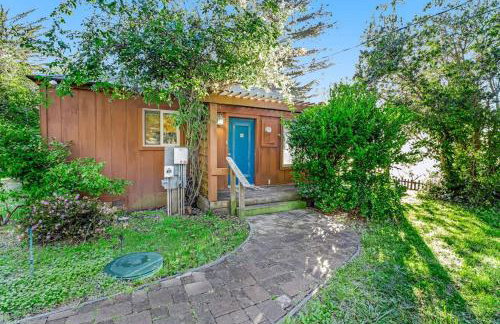 Cove House - Photo 17