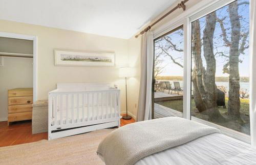 Waterfront Home with Guest Cottage - Foto 34