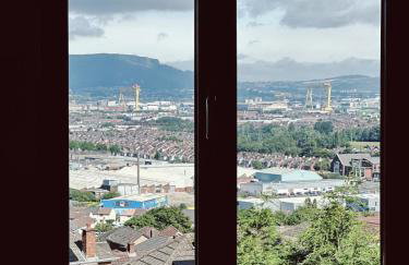 The Heights - quiet detached home - stunning views - Foto 22