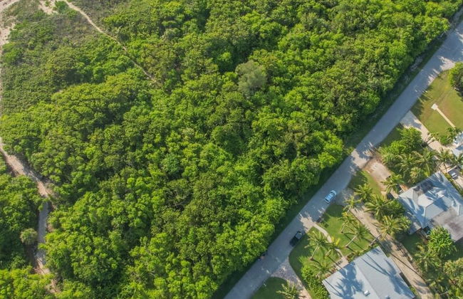 Clean Spacious Waterfront 2bd 2ba Sleeps 8 - Photo 18