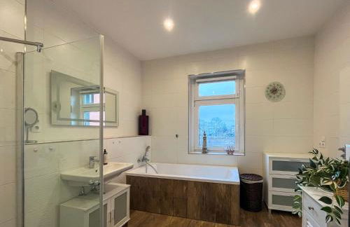 FeWo mit Kamin I Ruhige Lage I Zentral I Netflix I Parkplätze - Foto 19