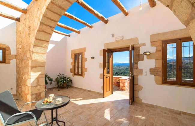 Venetian Mansion, 2 Separate Houses, Heated Pool in Kastellos, North-west Coast - Foto 8