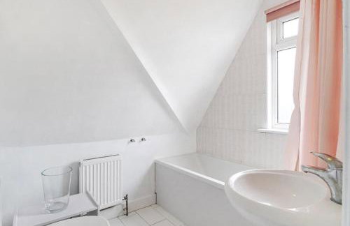 Charming Designer Cosy Loft Apartment - Photo 4