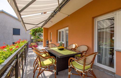 Apartment Flowers - Photo 18