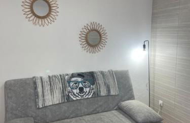 House In The Valley - Photo 18