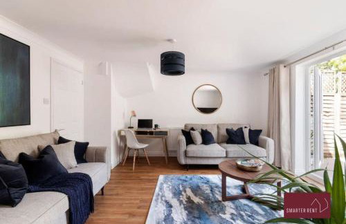 Guildford - 3 Bedroom Home - Driveway & Garden - Photo 5