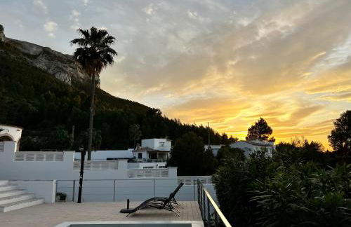 House with swimming pool and amazing sea and mountain views in Montgó, Denia - Photo 47