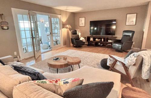 Spectacular Suttons Bay Stay - Game Room Kayaks Pizza Oven & More - Foto 19