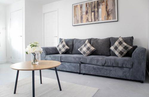 Big 4-Bed House in Haydock Ideal for Work Crews - Foto 13