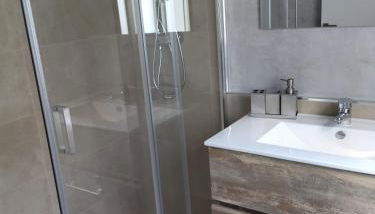 Alojamiento -Estudio Centro Dos Hermanas - Photo 3, Shower