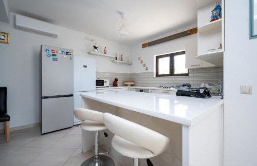 Family friendly house with a swimming pool Radovin, Zadar - 21307 - Foto 23