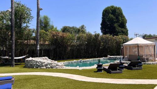 Luxury Oasis in Central Valley w Pool & Spa Topeka - Foto 3, Garden, sunbed, Garden view