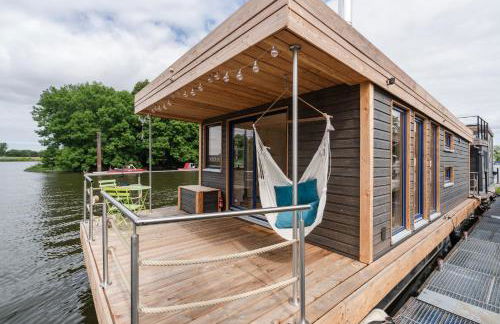 Hausboot AHOI hochwertiges Hausboote mit großer Terrasse und Kamin - Foto 19