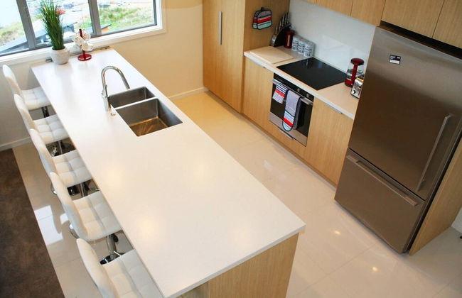 Remarkable Lake View Townhouse Queenstown Hill - Foto 15