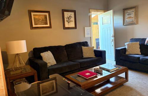 Pool Table & Hot tub - closest place to the GAP trail in Ohiopyle - Photo 39