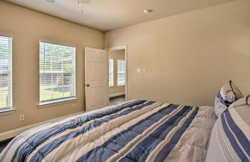 Pet-Friendly House with Pool about 3 Mi to Downtown - Photo 14