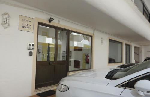 Apartamento com piscina perto da praia - Foto 28