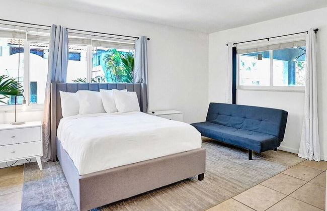 Beachfront Studio Hollywood Boardwalk Parking - Foto 1