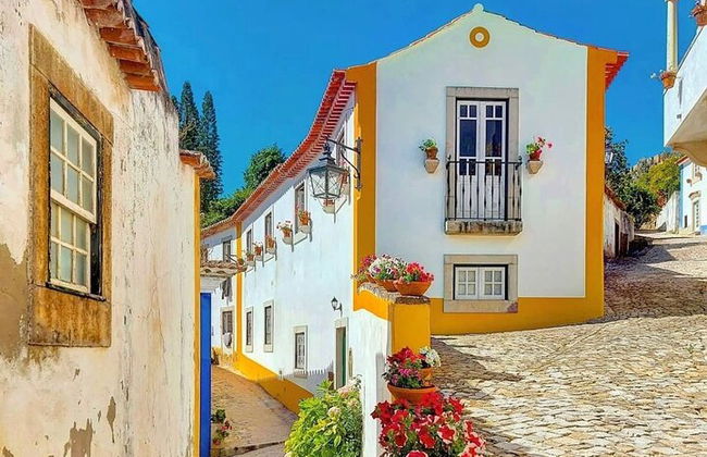 Tour privato di un'intera giornata: Santuario di Fatima, Batalha, Nazaré, Óbidos - Foto 16