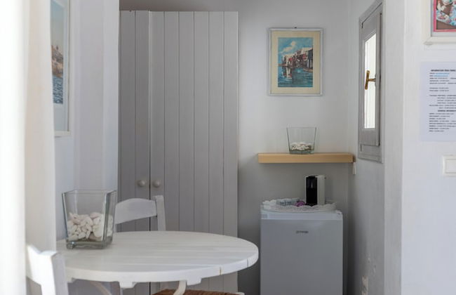 Mykonos Twins - Photo 28