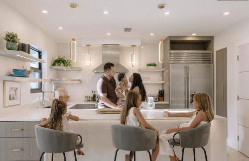 Tiki Hut Paradise Mins to Beach w Fire Pit - Foto 13