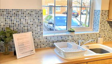 Oakley Vale House and Garden! Free Private Parking, TV, Fully Equipped - Foto 4