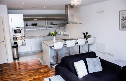 Modern 2 Bed City Center Apartment - Foto 19