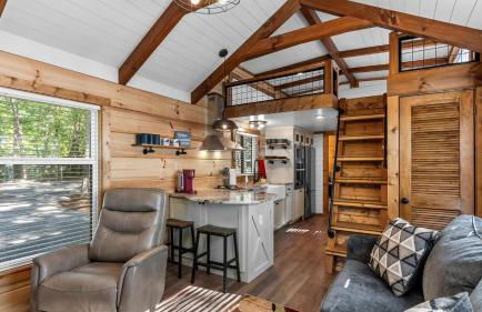 Peaceful Mountain Tiny Home with Breathtaking Valley Views & Fireplace Near Lookout Mountain, Menlo GA - Foto 9