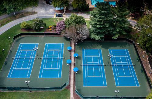 Indoor Pool and Golf Course Views Lake Lure Condo! - Foto 27