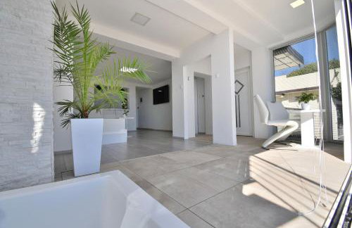 Apartments Lux with pool - Foto 49