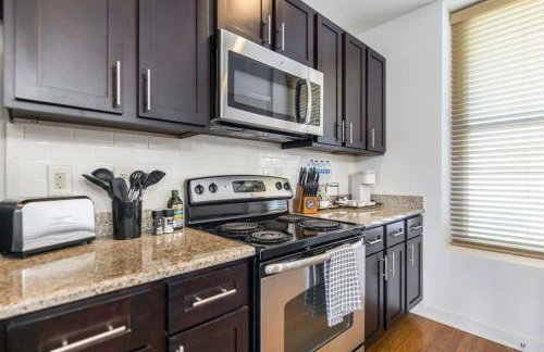 Sleek Apt in Historic DT Macon - Foto 3