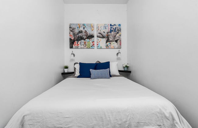 Perfectly Located near Restaurants, Shops, & Sites - Foto 5