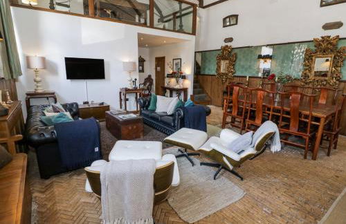 Chetwynd Lodge - Photo 9