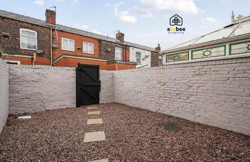 2 Bed Home near Etihad & Manchester City Centre on a quiet street with Free Parking - Foto 17