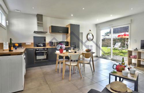 LocaLise - M44 - Ty Juzolie -Maison de plain-pied avec jardin clos à deux pas du centre, du port et des plages du Guilvinec - Wifi inclus - Linge de lit inclus - Animaux bienvenus - Foto 1