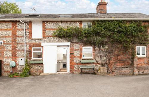 Historic Stable on a Private Vineyard - Photo 1