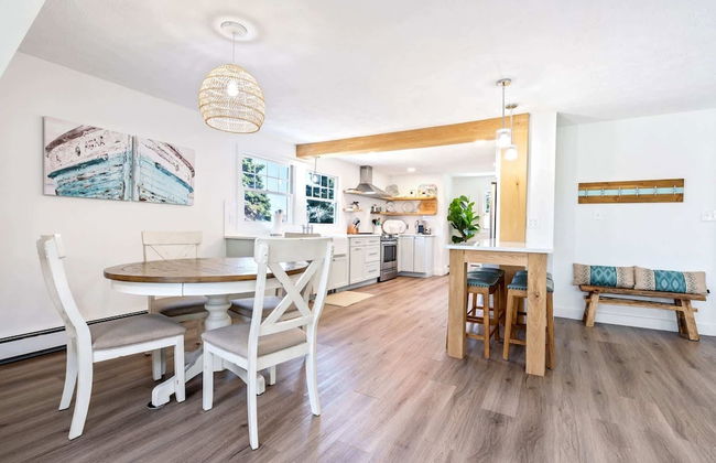 Beachwood Getaway Sleeps 10! - Photo 34