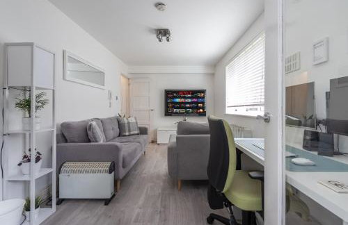 Modern Muse Flat with Free Parking - Foto 15