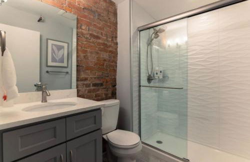 BUBBLES FANTASY SUITE Explore OTR and Rhinegeist - Foto 34