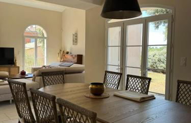 Les Lauriers Roses air-conditioned villa with garden and swimming pool - Photo 12