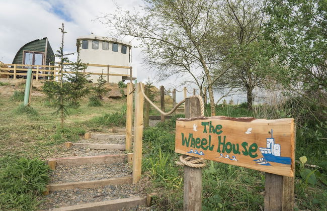 Shepherds Loch Glamping - Photo 6