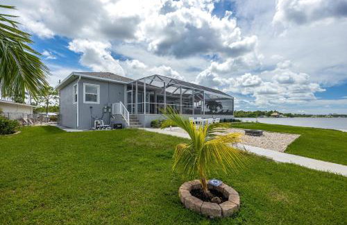 Heaven Found! Stunning River Views & Pool - Villa Island Sunset - Roelens Vacations - Foto 55