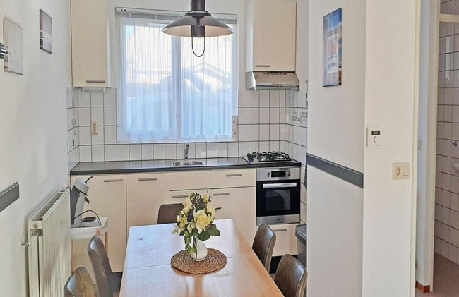 Cosy Bungalow Near the Beach - Photo 13