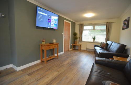 3 Bedrooms, Spacious, off road parking, Minimum 2 Nights - Foto 1