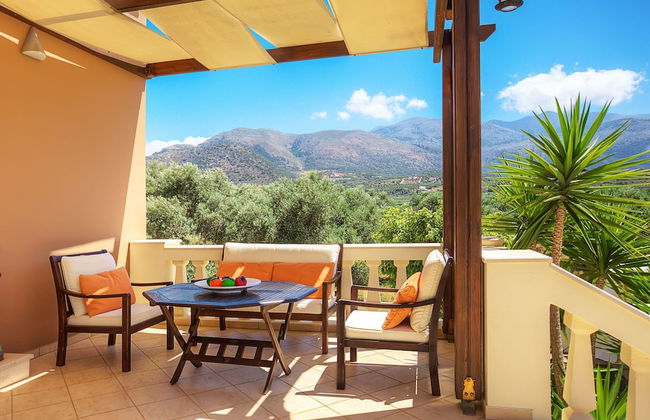 Spacious Villa with Private Pool & Outside Bar near Sea in Sisi - Foto 22