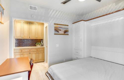 Huntington Beach Condo with Pool Less Than 1 Mi to Pier! - Foto 16