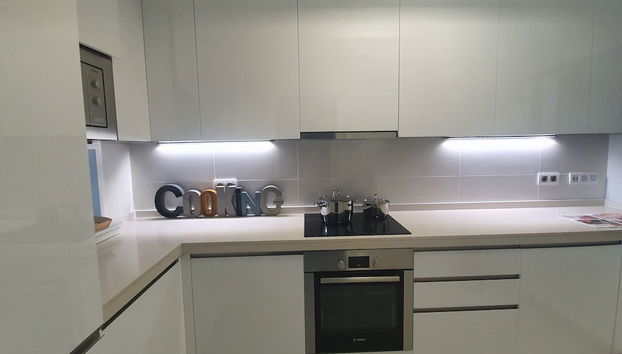 Captivating 2-bed Apartment First Line Beach - Foto 3, Cocina privada