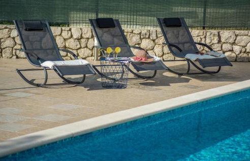 Villa Marilu, modern villa with pool near the sea - Foto 15